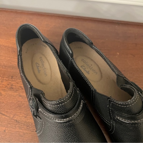 Clarks Collection Women’s Cheyn Madi Black Leather Slip-On Like new condition - Picture 2 of 14